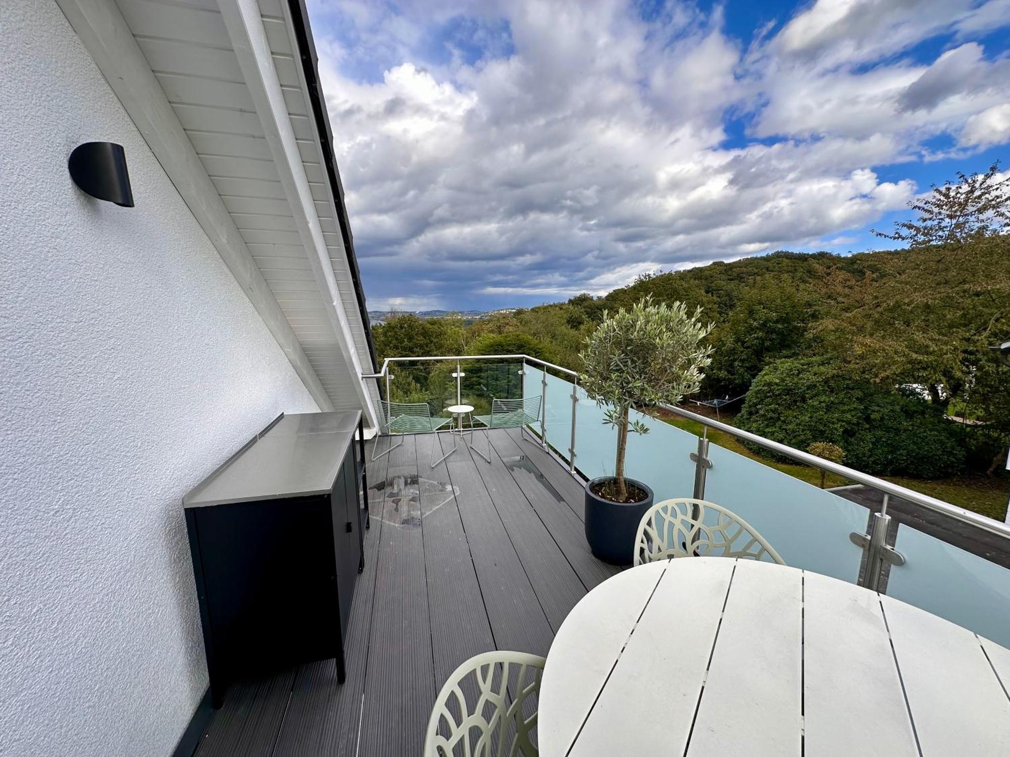 Seeblick-apartment In - Urlaubsfeeling Mitten Im Ruhrgebiet Apartment Hattingen